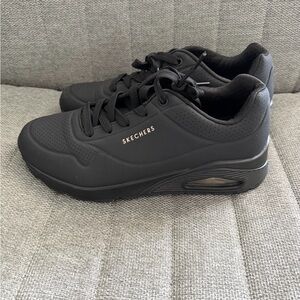 Skechers UNO - Stand on Air Sneakers